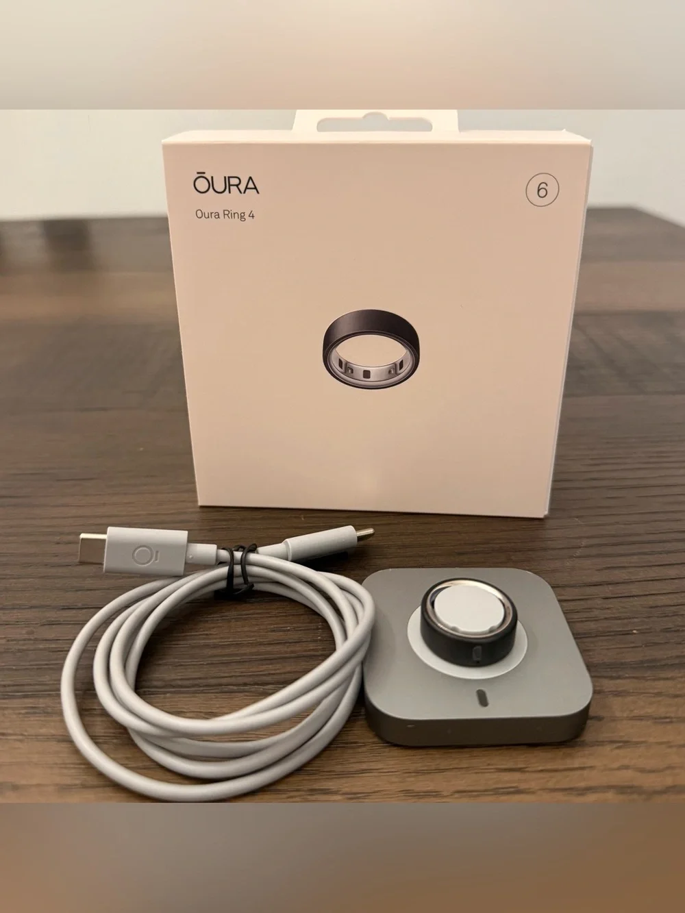 Oura Ring 4 Stealth Size 6 Includes Charger
